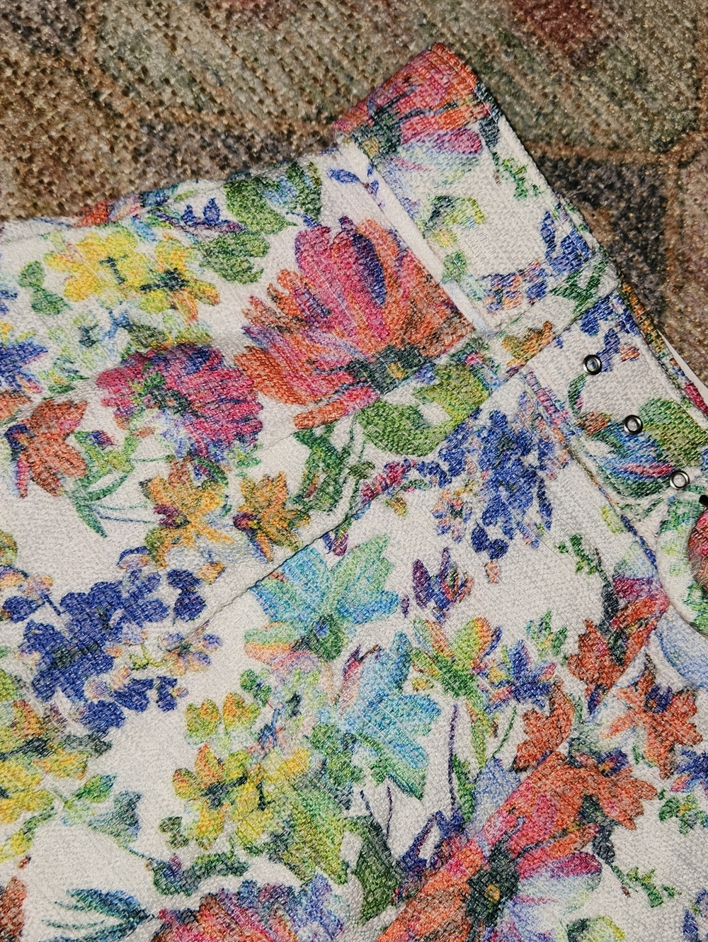 Lavender Brown Floral Tweed Short Size Medium - Picture 6 of 17